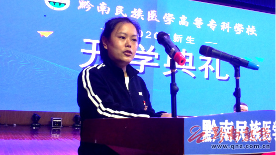 黔南民族医专十三位援鄂校友 到母校为学弟学妹鼓劲