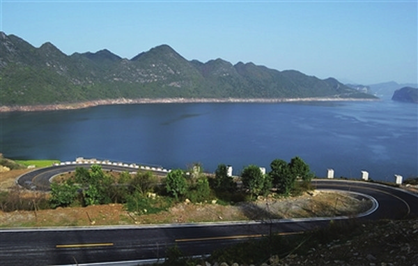 瓮安江界河码头进港公路展未来:直挂云帆济沧海在交通的建设发展下