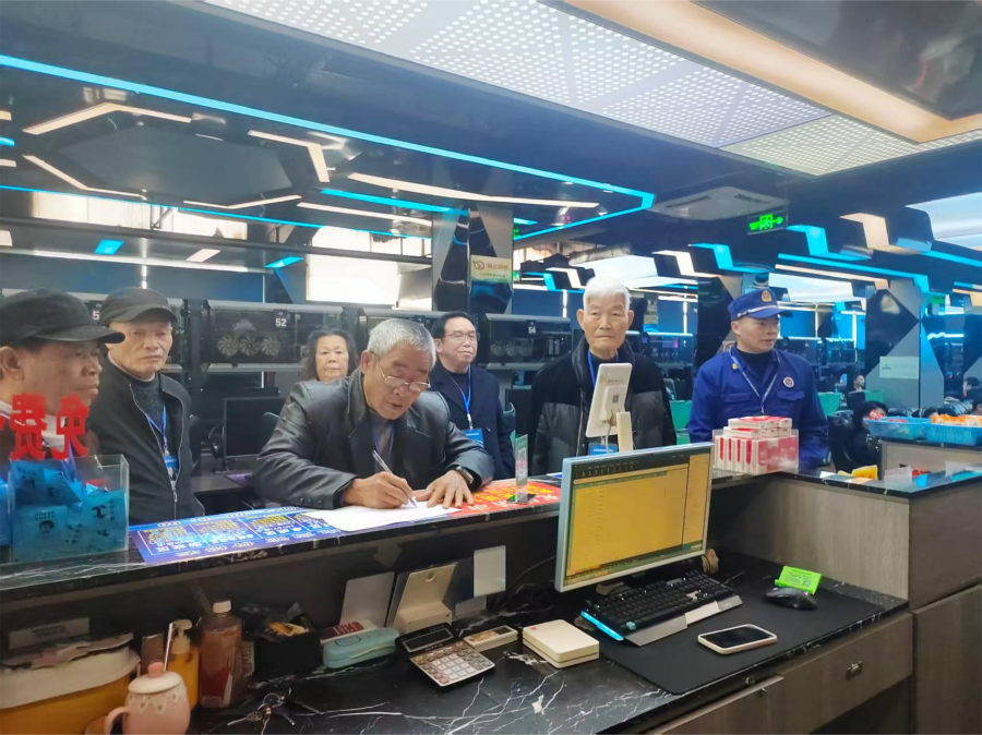 贵州省黔南州三都县关工委联合消防、文化执法等部门开展网吧专项监督检查