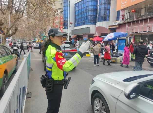 “暖心”黔南路，“年味”更绵长！ | 春节我在岗