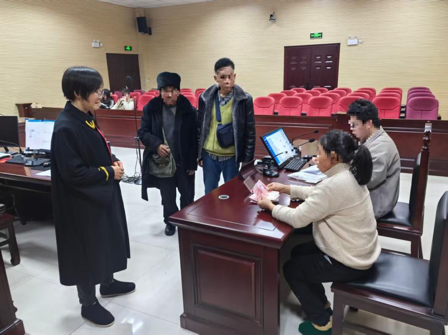 小案不小办│情法相融解民忧，法官巧化邻里怨