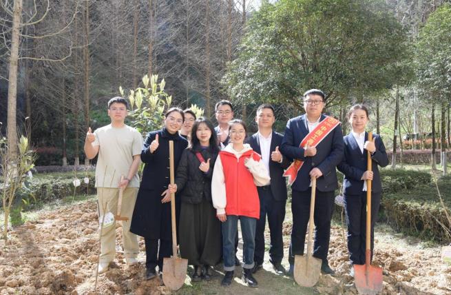 植此青绿·“工”筑春意