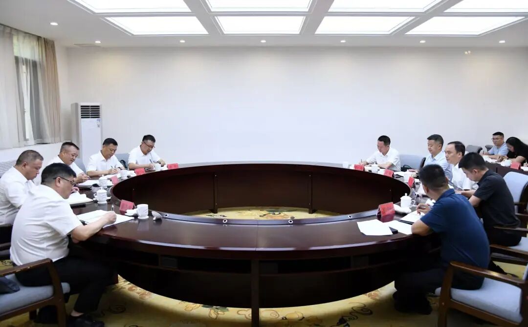 黔南州与省地矿院签署战略合作协议