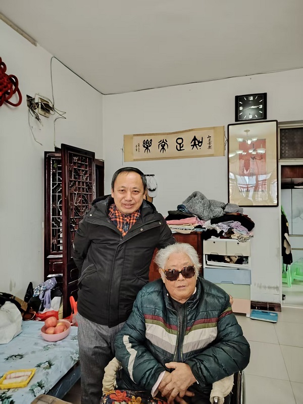 作者文隽永于2024年12月30日采访李慧君先生合影.jpg 作者文隽永于2024年12月30日采访李慧君先生合影.jpg